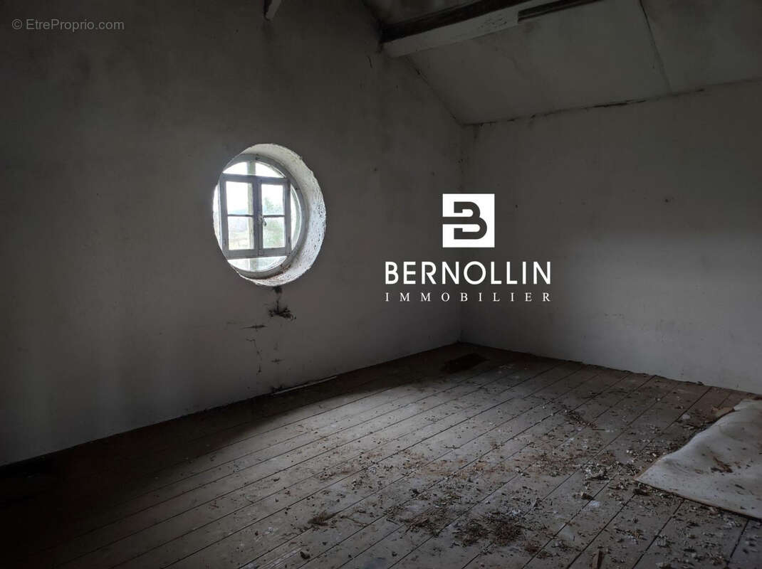 Maison à SIMANDRE-SUR-SURAN