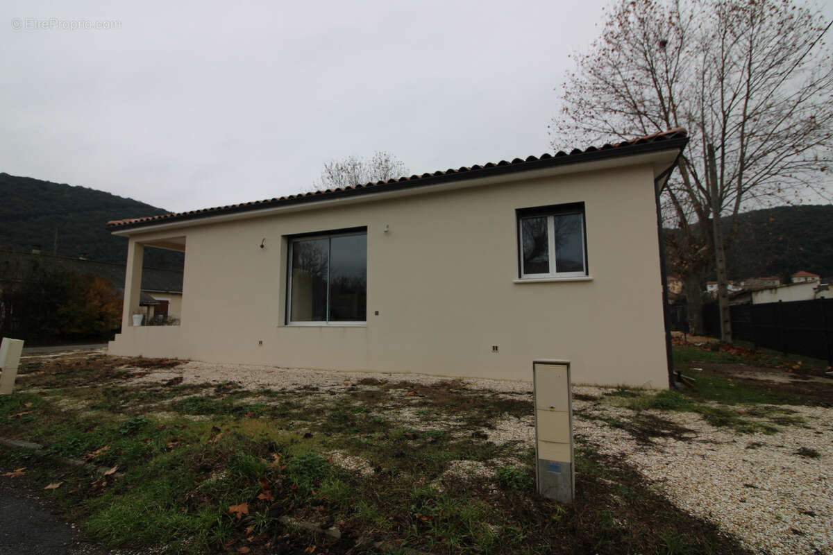 Maison à LES SALLES-DU-GARDON