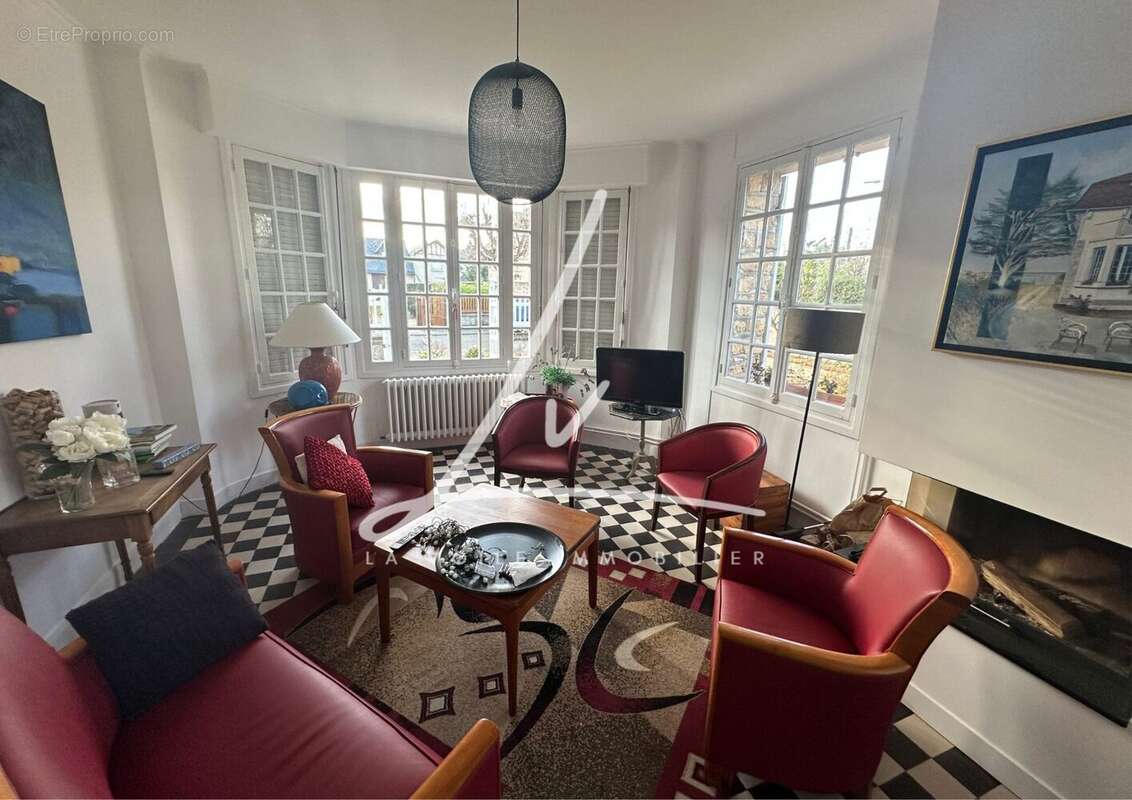 Maison à OUISTREHAM