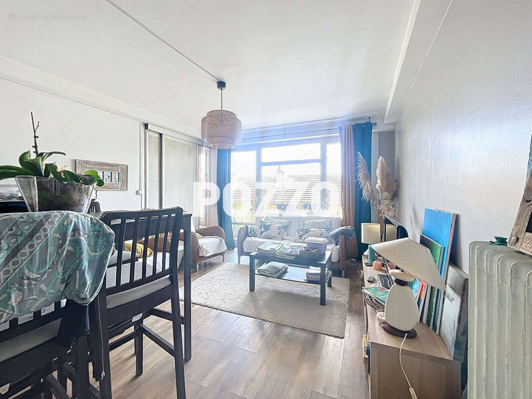 Appartement à HEROUVILLE-SAINT-CLAIR