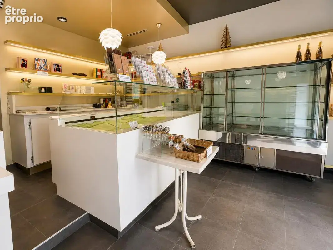 Murs et Fonds Pâtisserie Chocolaterie – Reims - photo 2