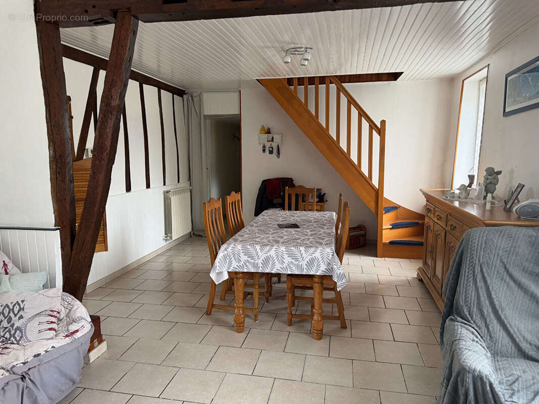 Maison à LA NEUVILLE-BOSMONT