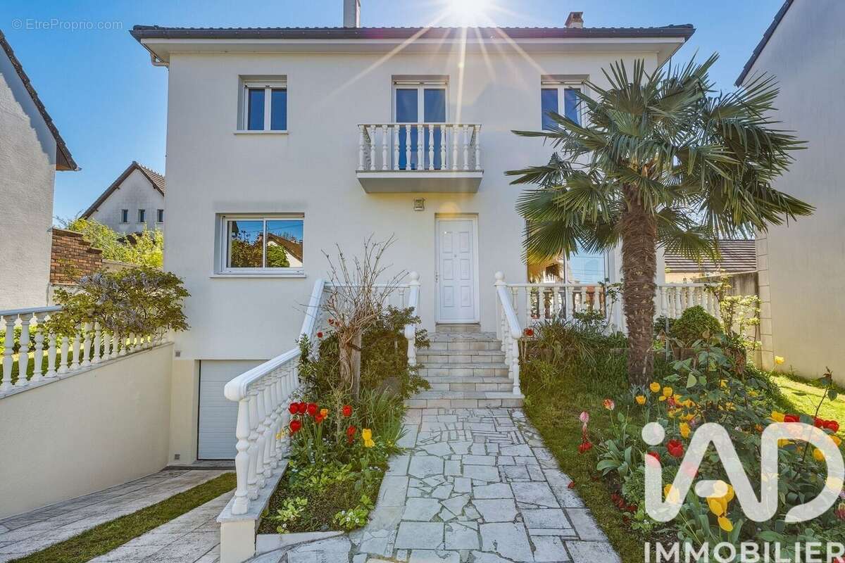 Maison 137 m² à Ormesson-Sur-Marne  - photo 2