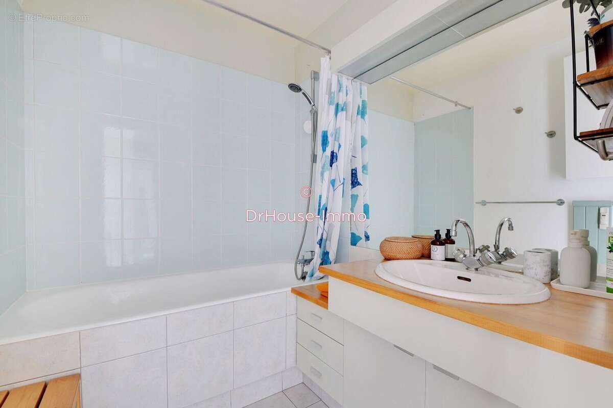 Appartement à MONTROUGE