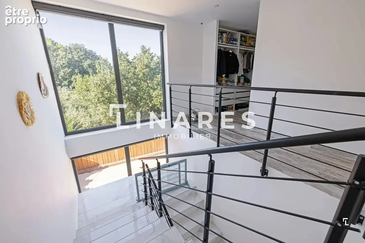 PERSPECTIVE CALIFORNIA  - Villa T5 de 394 m2 - Garage de 59 m2 - Terrain - Jardin - Piscine - Garage - 13400 Aubagne - photo 11