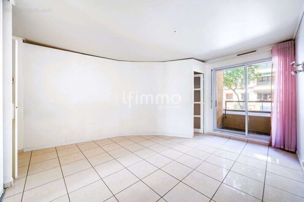 Marseille 6ème / Appartement 145m2 / 5 pièces - photo 6