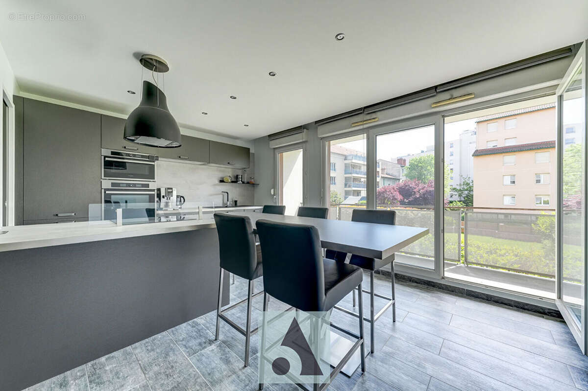 Appartement à VILLEURBANNE