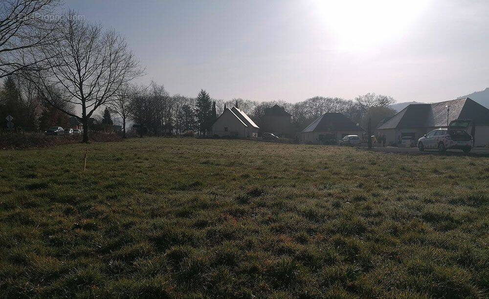 Terrain à SAINT-COME-D&#039;OLT