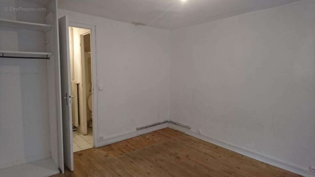 Appartement à PARIS-3E