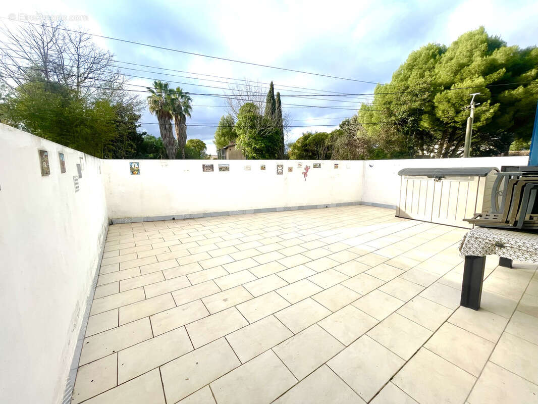 Appartement à LUNEL