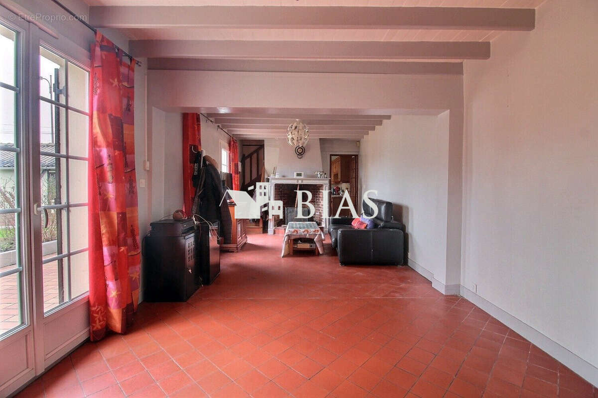 Maison à BOURG-ACHARD