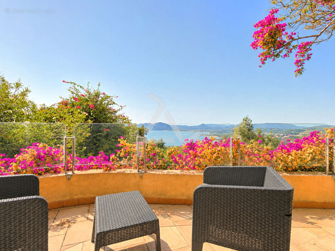 Dans le domaine très exclusif de « marina di fiori » à porto-vecchio villa d’exeption de 354m2 - photo 24