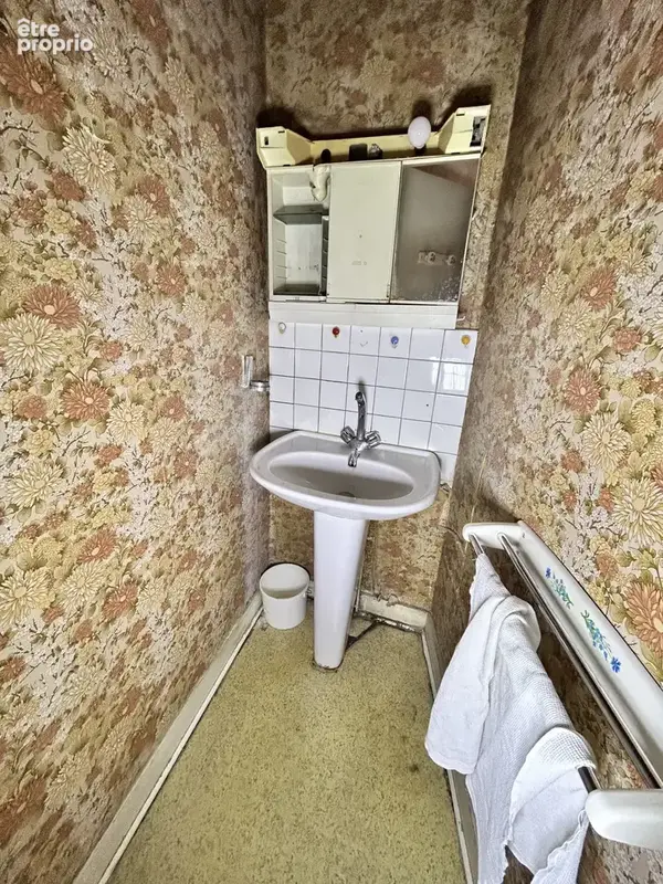 LIMOGES - Maison de ville à rénover entièrement (100 m2) avec cour - photo 11