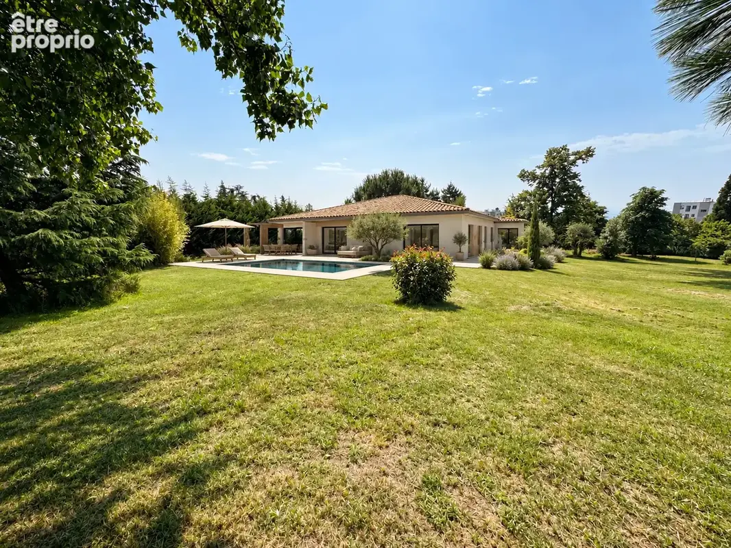 Photo Terrain à Annonay au prix de 139 000€