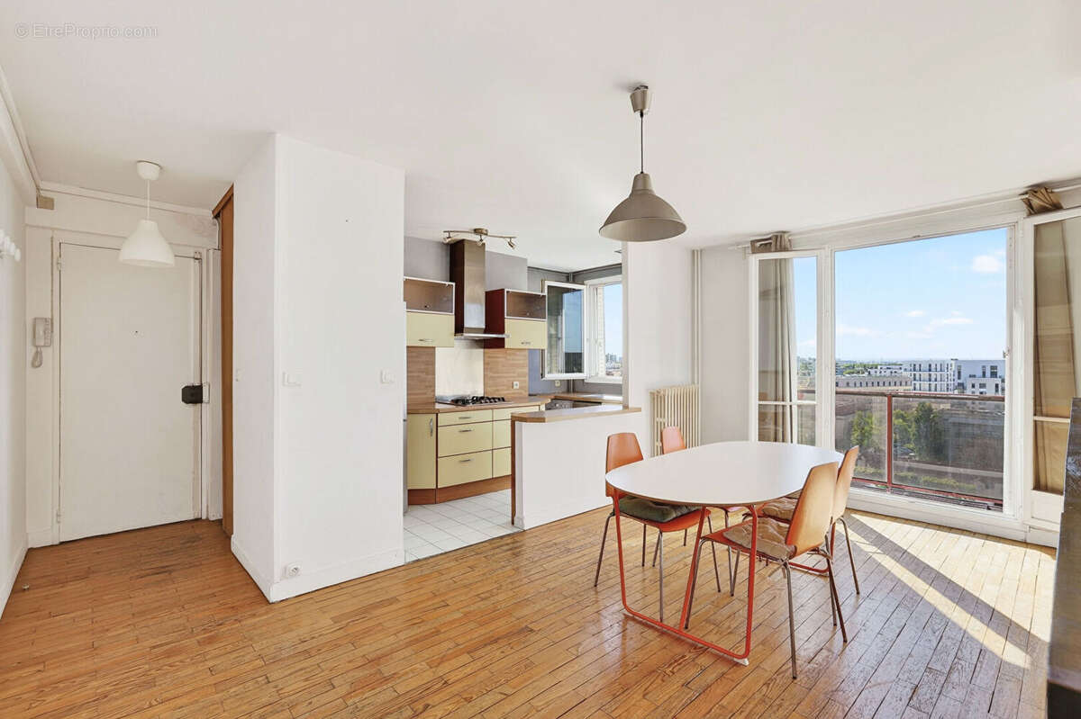 Appartement à COLOMBES