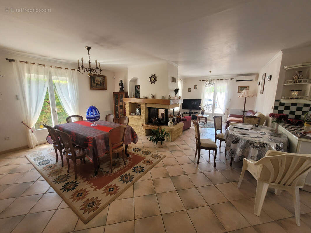 Maison à FLEURY