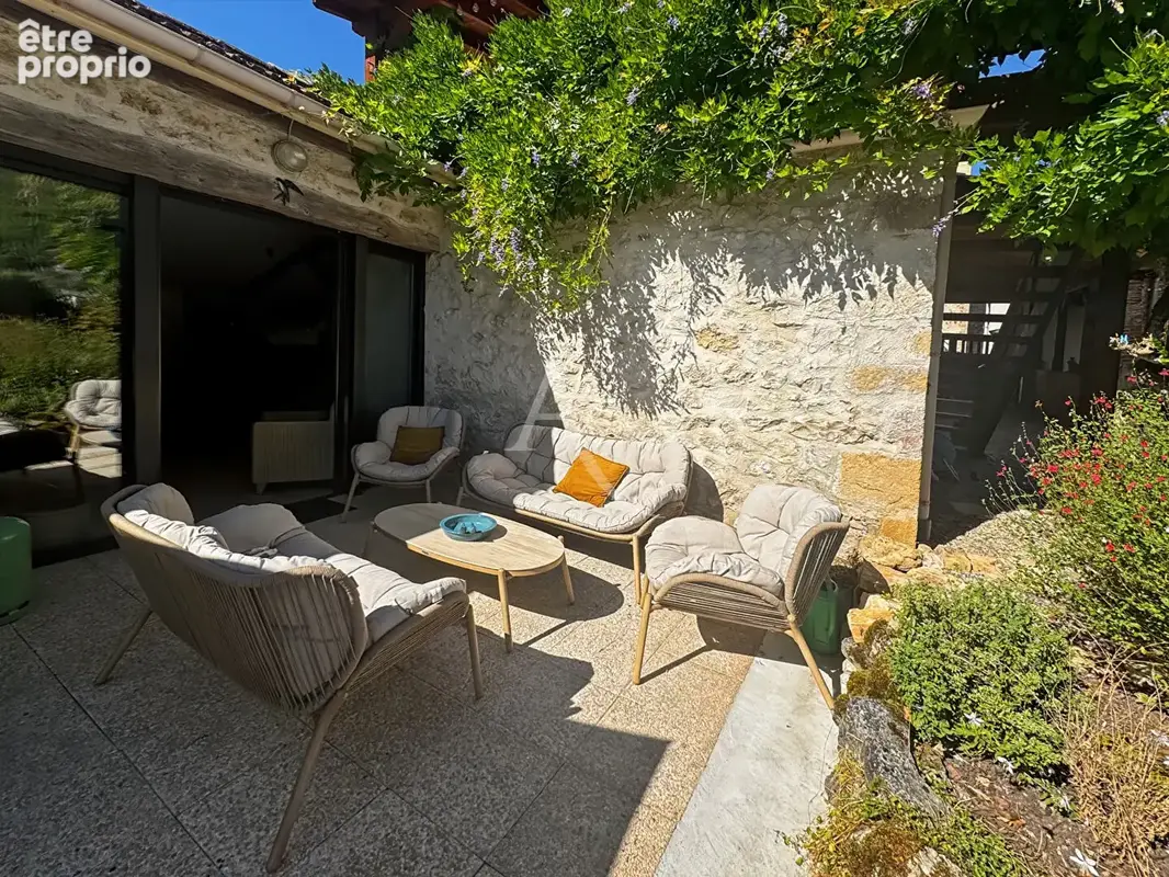 EXCLUSIVITE Élégante Maison en pierre rénovée avec piscine et dépendance - photo 16