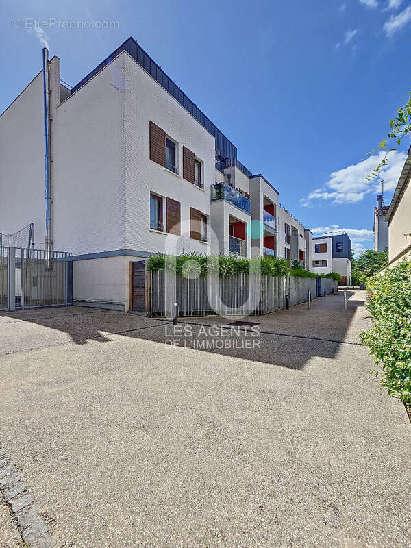 Appartement à BOIS-COLOMBES