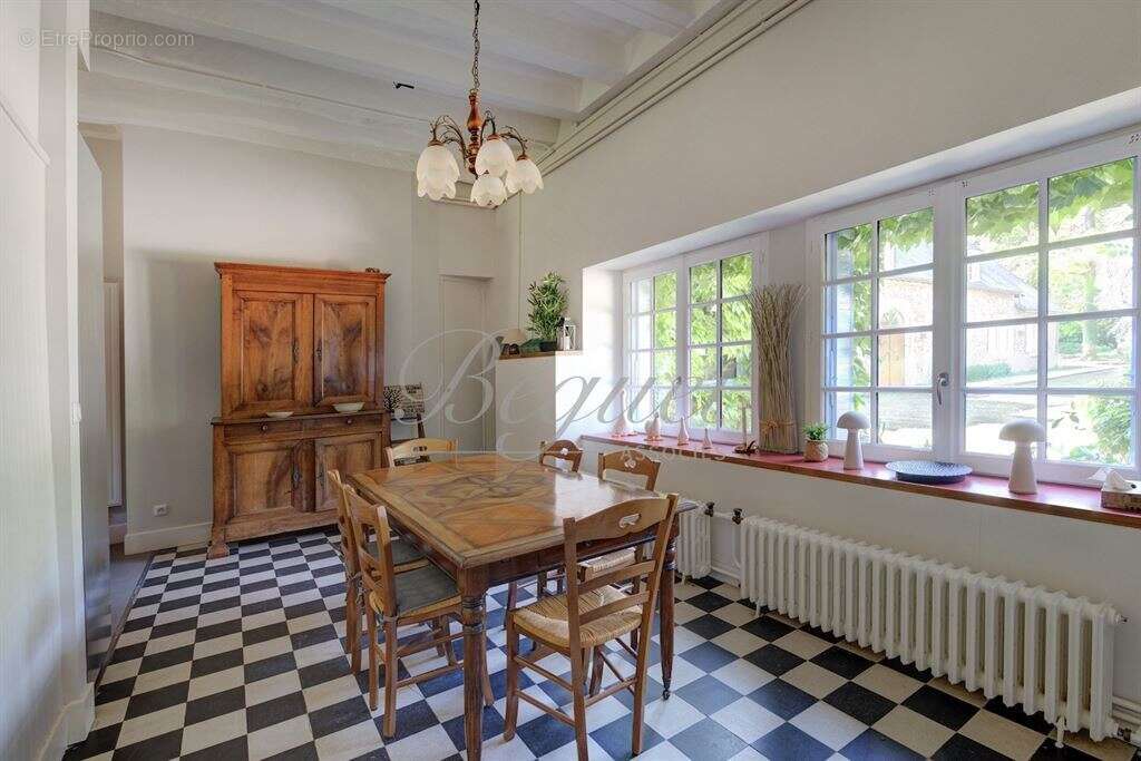 Maison à VEIGNE