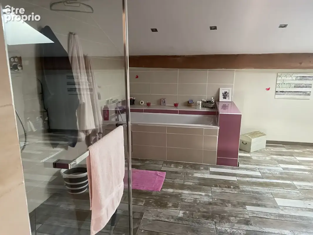 Salignac magnifique propriete 5 chambres 2 garages atelier piscine chauffee 276 m2 habitables jardin de 1300 m - photo 19
