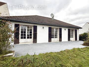 Maison à MORAINVILLIERS