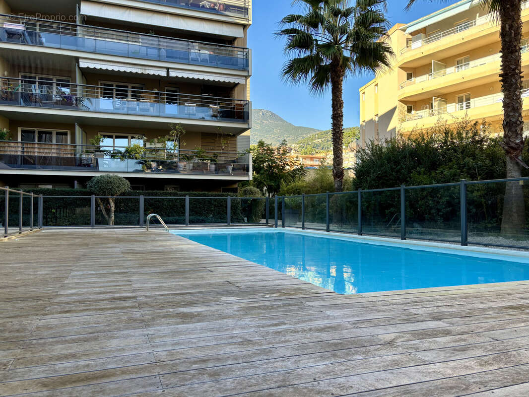 Appartement à ROQUEBRUNE-CAP-MARTIN
