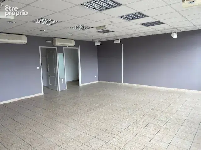 Commerce 220 m² à vendre à Montrevel-En-Bresse (01340) - photo 4