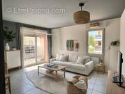   - Appartement à PIERRE-BENITE