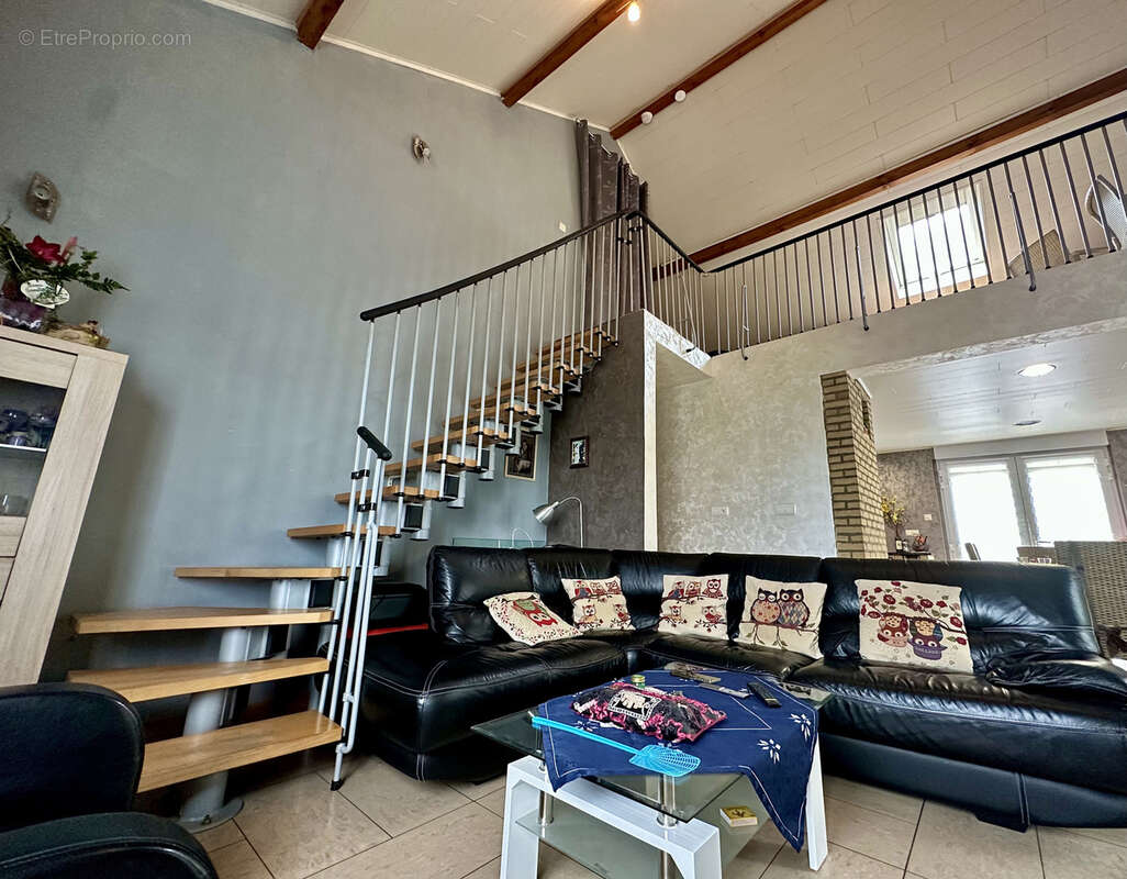 Maison à CHARENCY-VEZIN