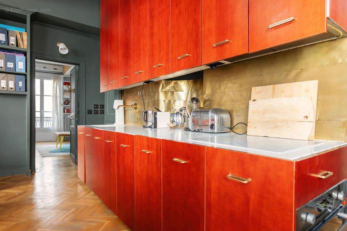 Appartement à PARIS-3E