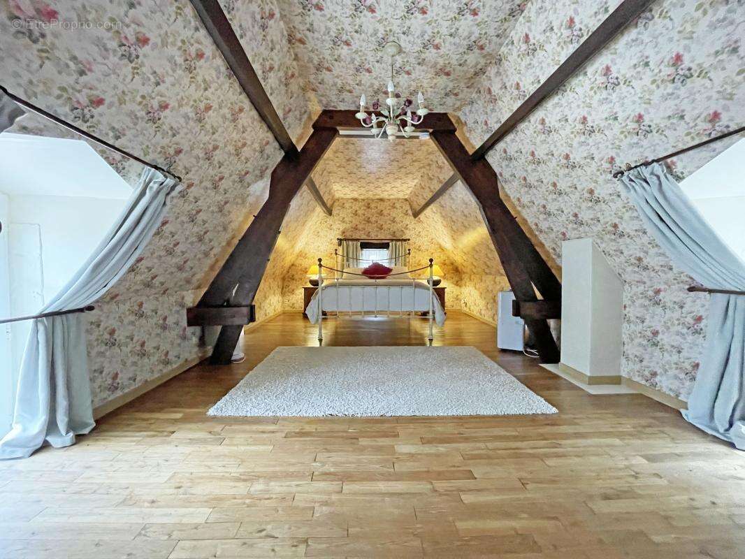 Maison à CAMPAGNE