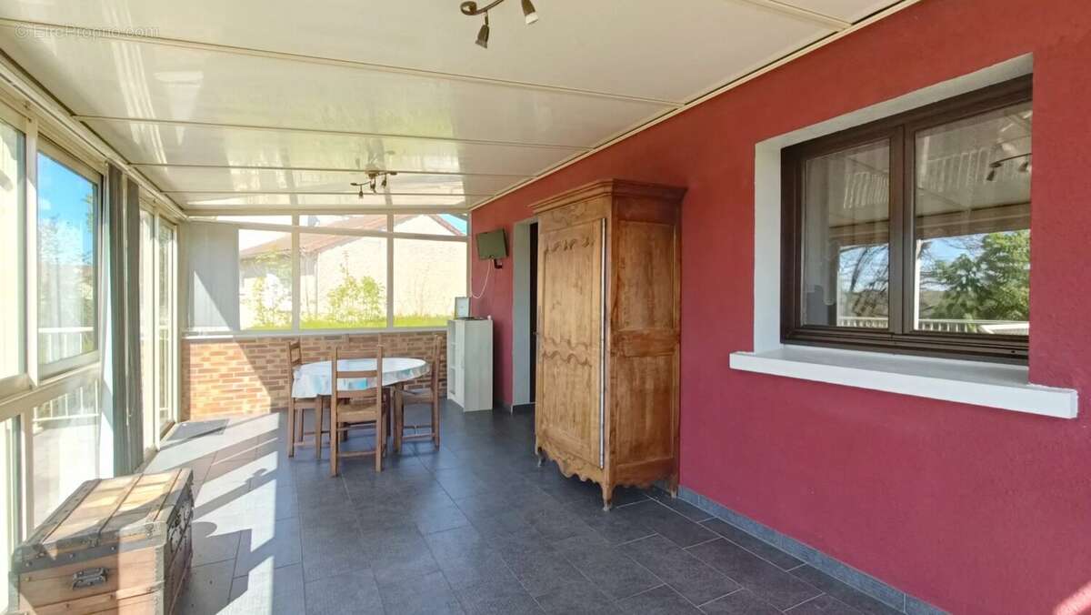 Maison à LATILLE