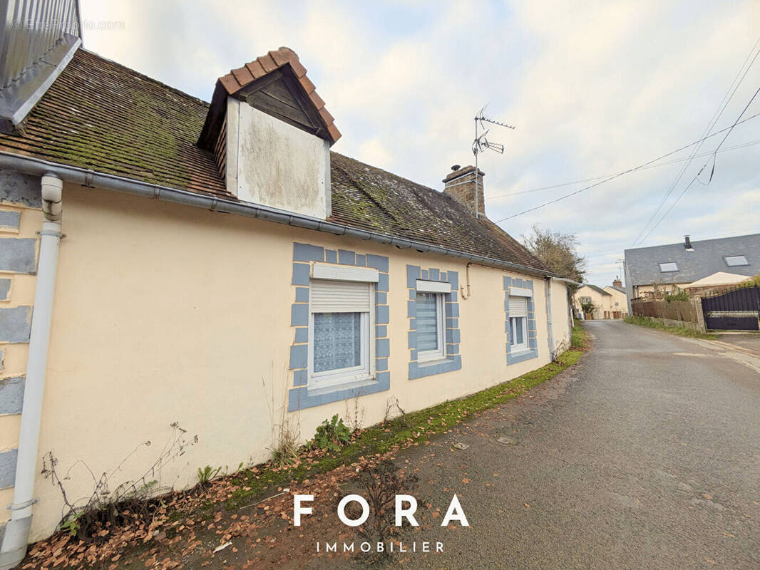 Maison à LA SELLE-LA-FORGE