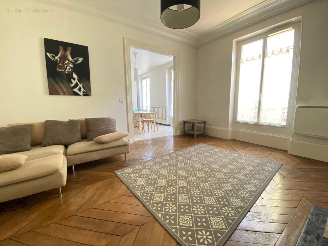 Appartement à CORBEIL-ESSONNES