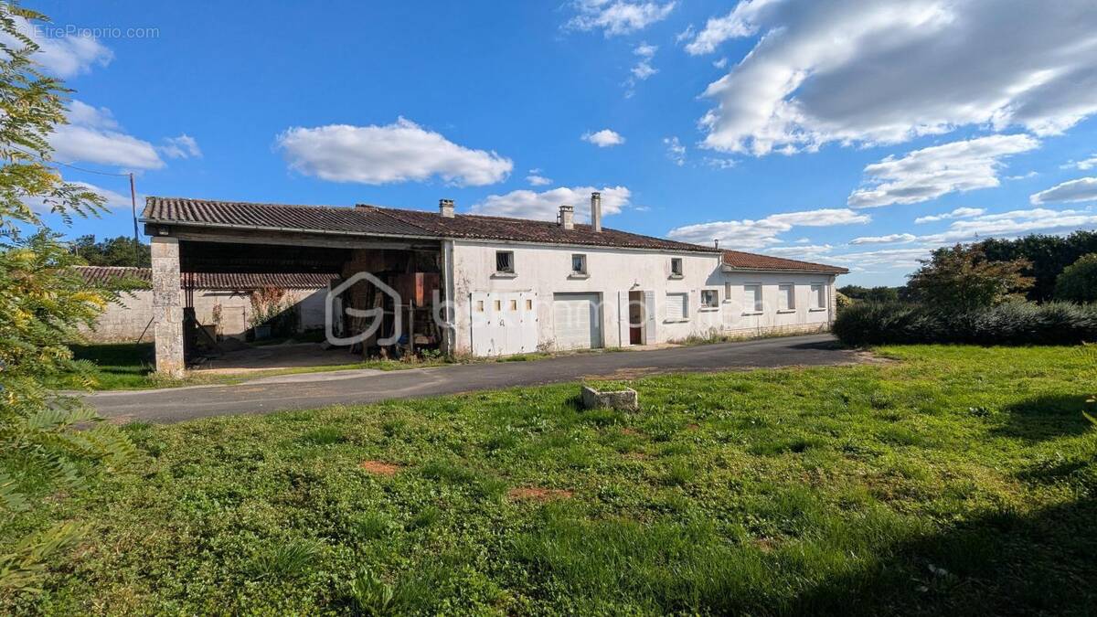 Maison à PONT-L&#039;ABBE-D&#039;ARNOULT