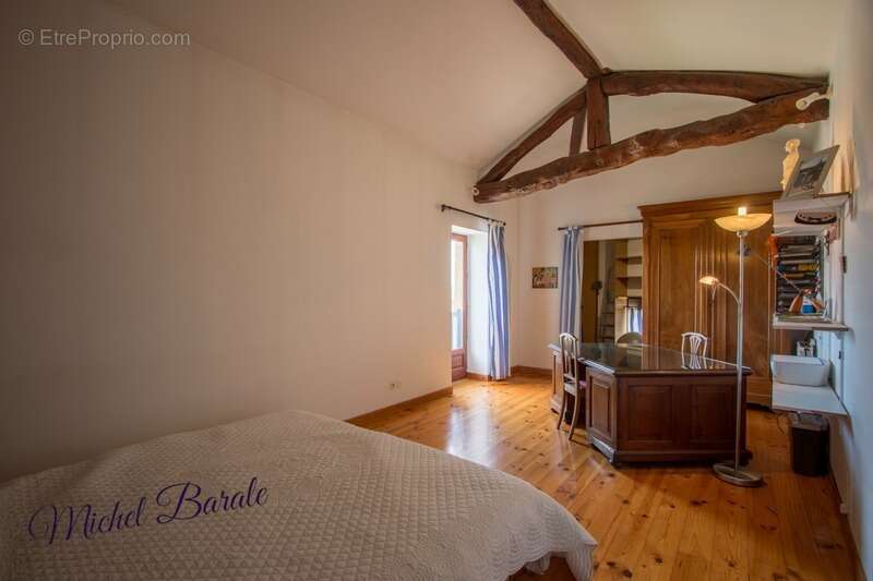 Maison à SAINT-GERMAIN-SUR-L'ARBRESLE
