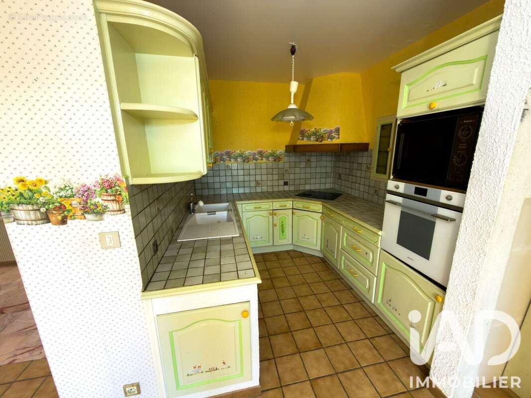 Maison 238 m² à Oger  - photo 7