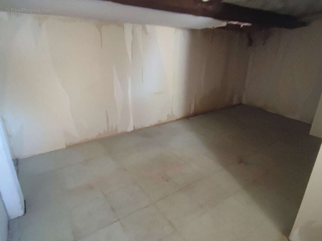 Remise/ Garage avec terrain - photo 5
