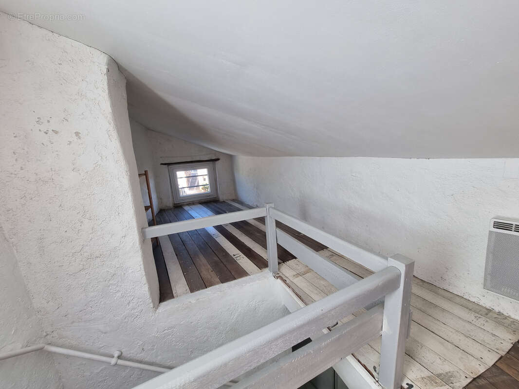 Maison à MONTMEYAN