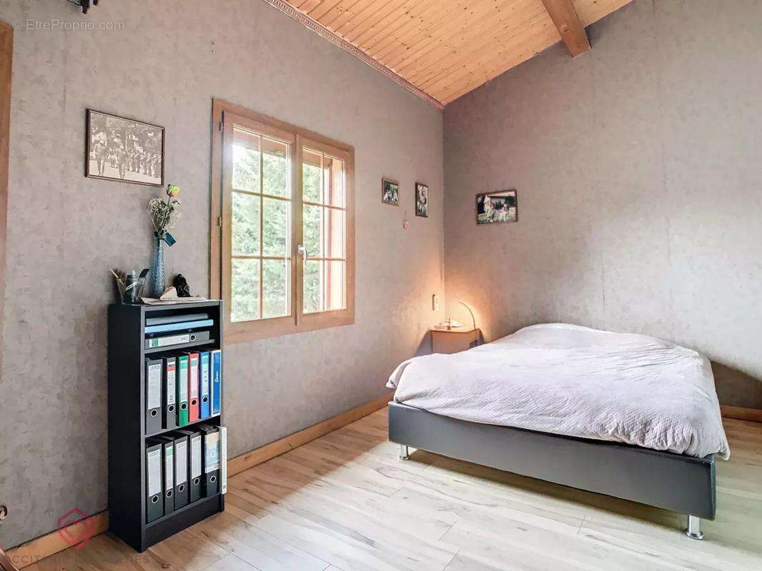 Maison à LA POMAREDE