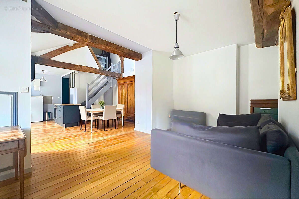 Appartement duplex de caractère à vendre - Dijon Centre Historique - 2 chambres - Hôtel particulier 107,33 m² au sol - photo 4