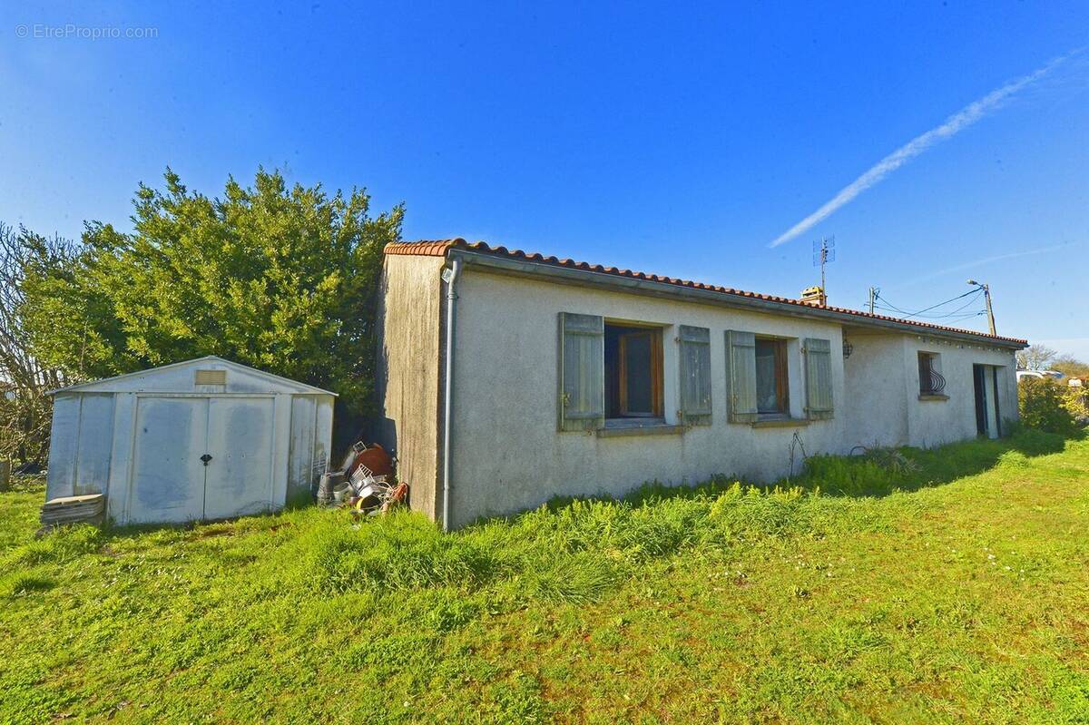 Maison à SEMUSSAC