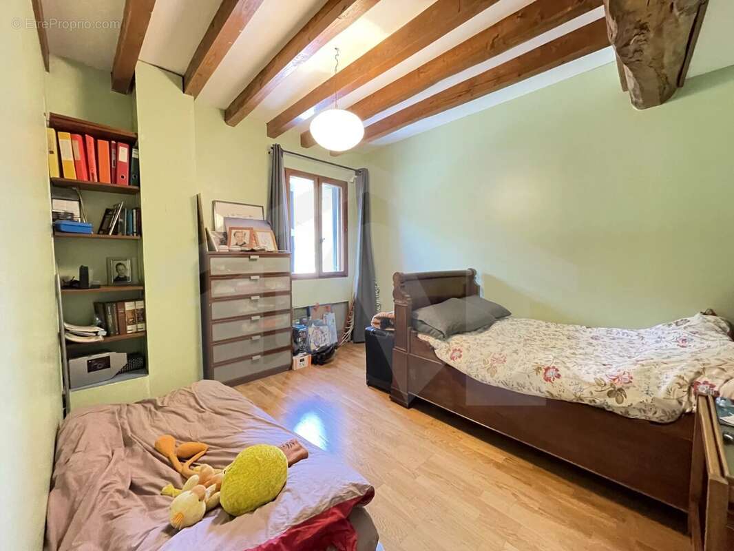 Maison à SAINT-NAZAIRE-LES-EYMES