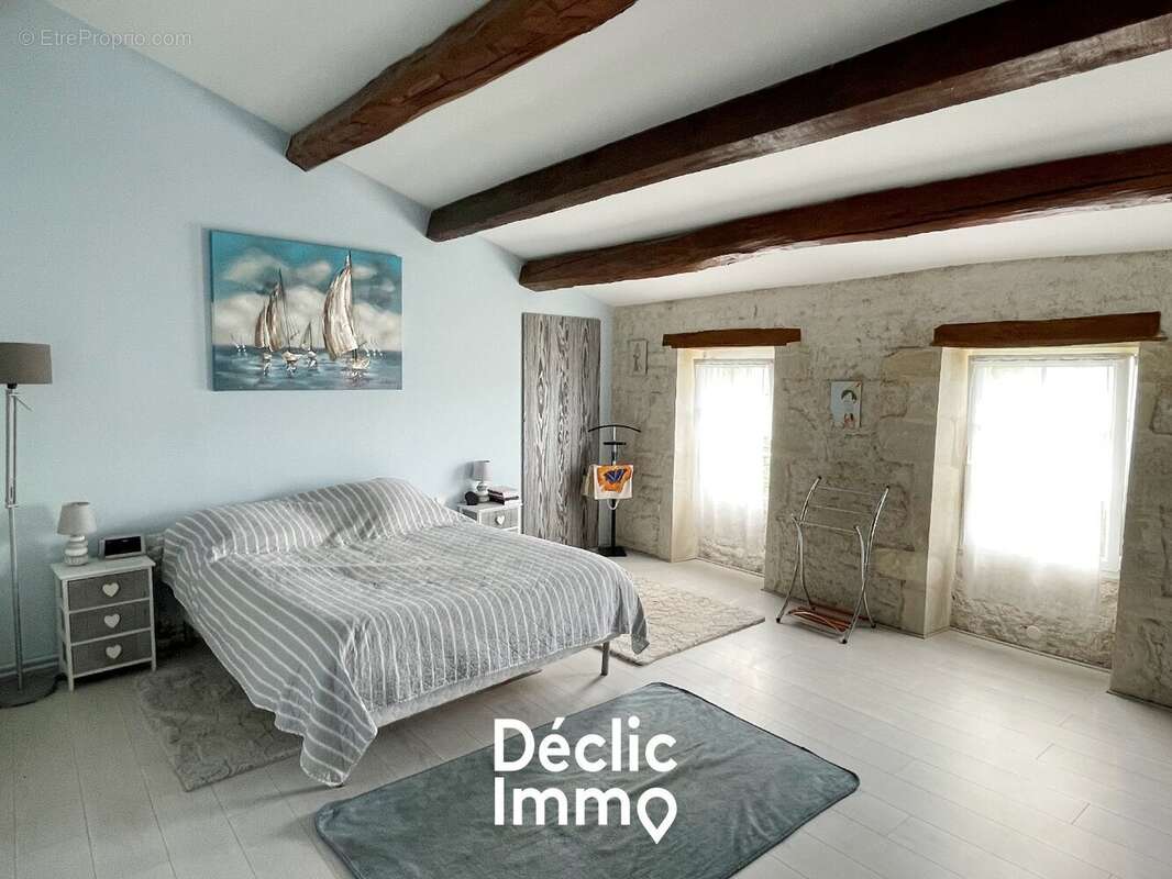 Maison à SAINTE-SOULLE