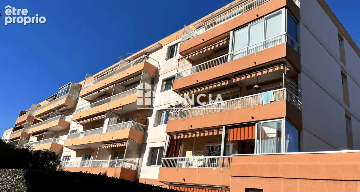 Appartement à HYERES
