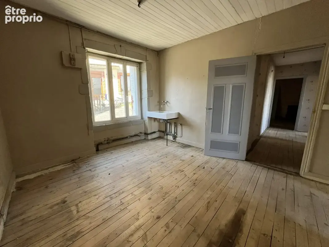 Maison 110 m² à Apchon  - photo 7