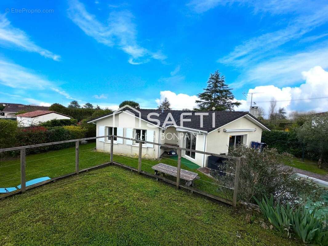 Photo 2 - Maison à BLANQUEFORT