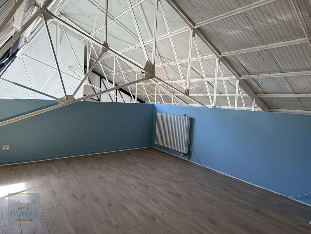 CHALON-SUR-SAONE - Magnifique Maison de ville traitée comme un Loft  - Grand Garage - - photo 22