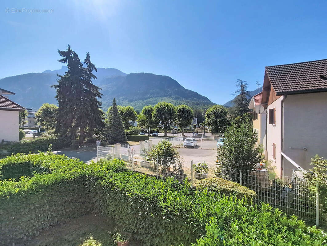 Appartement T3 - 64.37 m2 avec cave, balcon et parking - photo 5