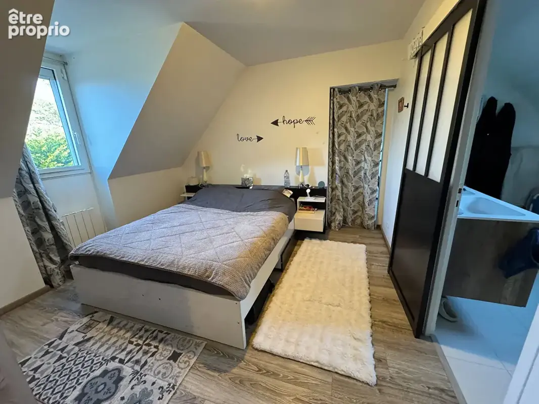 Jolie maison récente et  familiale avec piscine chauffée  5' MONTFORT L'AMAURY  6 pièces  175 m2 - photo 6